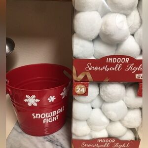 Indoor Snowball Fight Set with Red Bucket